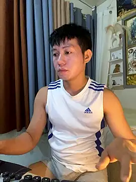Snapshot of xshyboyx chatting on 01-11-26, 03:33 xshyboyx online show from 01-11-26, 03:33