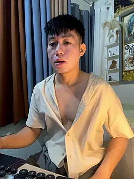 Snapshot of xshyboyx chatting on 01-13-26, 02:17 xshyboyx online show from 01-13-26, 02:17