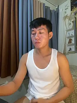 Snapshot of xshyboyx chatting on 02-05-26, 02:43 xshyboyx online show from 02-05-26, 02:43