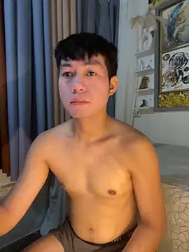 Snapshot of xshyboyx chatting on 02-16-26, 02:18 xshyboyx online show from 02-16-26, 02:18