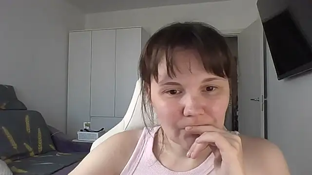 Qaynii online show from 09-15-25, 02:28