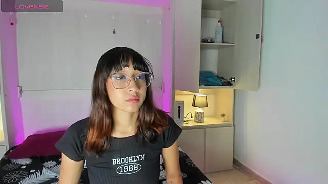 CamiGox online show from 10-10-25, 08:08