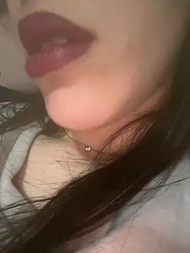 Snapshot of Mimisixo chatting on 05-07-26, 04:34 Mimisixo online show from 05-07-26, 04:34