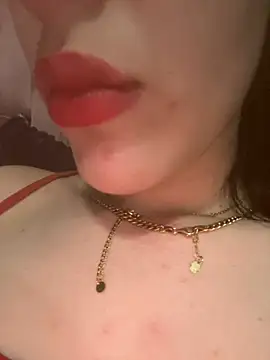 Snapshot of Mimisixo chatting on 05-19-26, 01:56 Mimisixo online show from 05-19-26, 01:56
