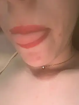 Snapshot of Mimisixo chatting on 05-27-26, 02:08 Mimisixo online show from 05-27-26, 02:08