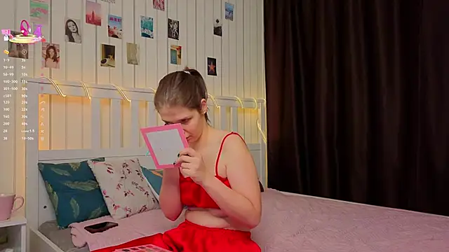 BeatrixCarIeton online show from 12-19-25, 08:16