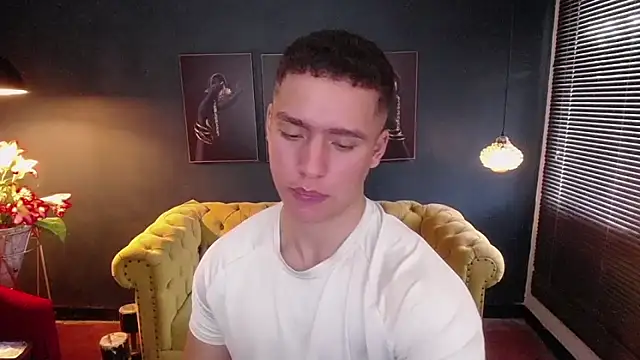 Snapshot of deivid_parker chatting on 05-11-26, 02:45 deivid parker online show from 05-11-26, 02:45