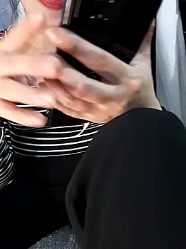 Ariana-Vy online show from 11-27-25, 12:24