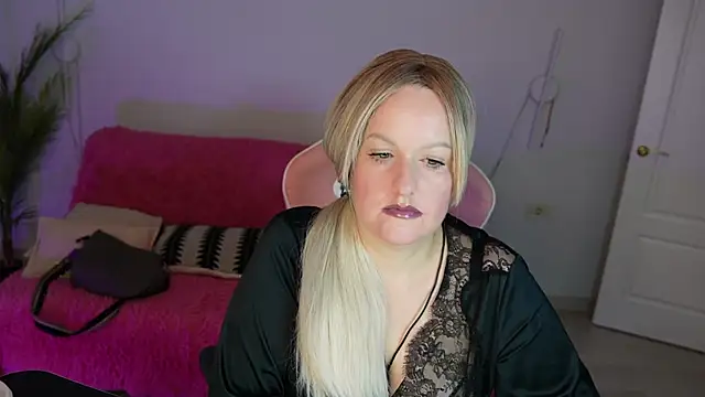 MariemLui online show from 10-09-25, 10:35