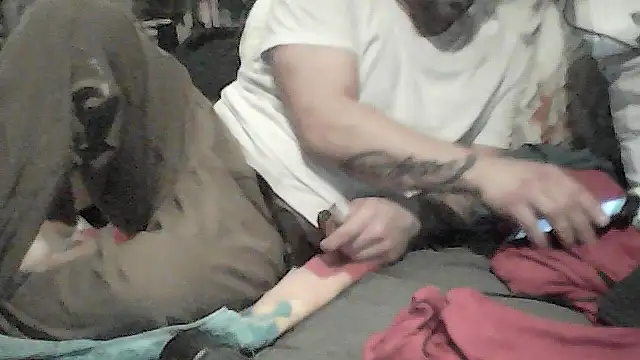 Snapshot of Twoslipperywhenwett chatting on 11-21-25, 07:45 Twoslipperywhenwett online show from 11-21-25, 07:45