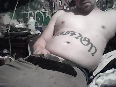 Snapshot of Twoslipperywhenwett chatting on 11-28-25, 02:36 Twoslipperywhenwett online show from 11-28-25, 02:36