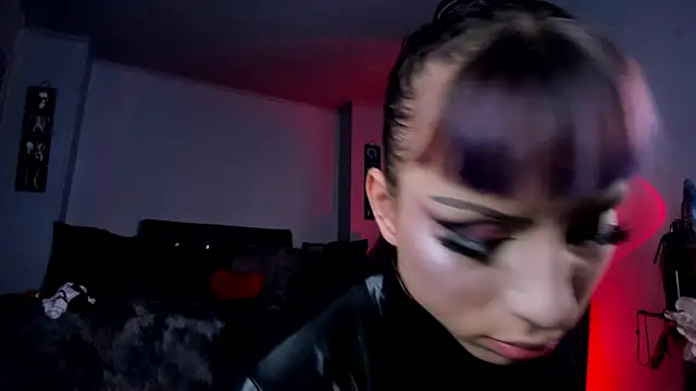 Draculairis online show from 04-24-26, 08:00