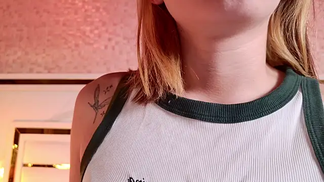 Snapshot of ambar_rosse25 chatting on 11-06-25, 11:33 ambar rosse25 online show from 11-06-25, 11:33