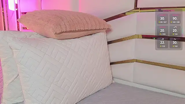 Snapshot of ambar_rosse25 chatting on 11-14-25, 11:53 ambar rosse25 online show from 11-14-25, 11:53