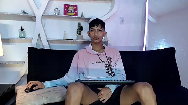 PRETTY SEX1 online show from 10-31-25, 01:12