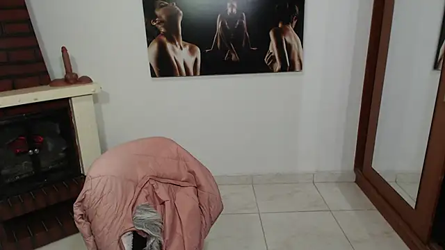 Snapshot of Grace_mature_milf chatting on 09-12-25, 10:26 Grace mature milf online show from 09-12-25, 10:26