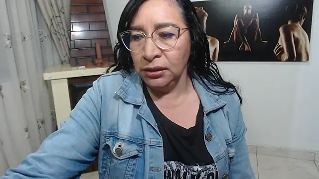 Snapshot of Grace_mature_milf chatting on 10-15-25, 10:26 Grace mature milf online show from 10-15-25, 10:26