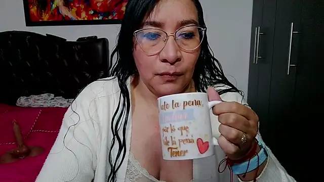 Snapshot of Grace_mature_milf chatting on 05-28-26, 11:18 Grace mature milf online show from 05-28-26, 11:18
