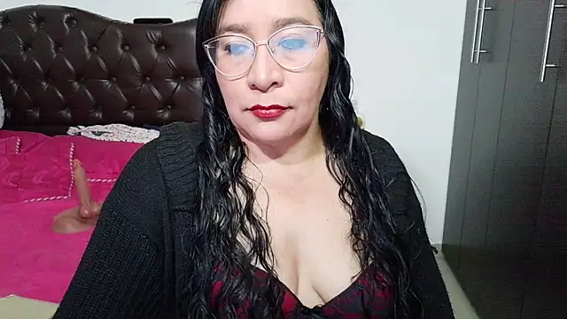 Snapshot of Grace_mature_milf chatting on 06-03-26, 11:24 Grace mature milf online show from 06-03-26, 11:24