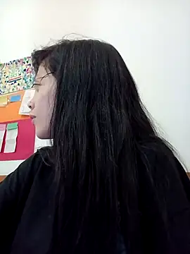 Paula Alameda online show from 10-25-25, 02:19