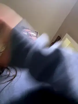 amiralily9 online show from 09-15-25, 02:39