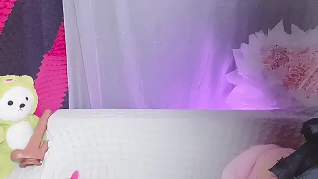 kemybaby online show from 10-18-25, 06:41