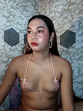 Snapshot of youryummybaby chatting on 09-30-25, 06:29 youryummybaby online show from 09-30-25, 06:29