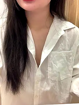 Snapshot of Keysha8386 chatting on 10-19-25, 02:45 Keysha8386 online show from 10-19-25, 02:45