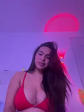 Snapshot of urasianlady chatting on 09-28-25, 12:49 urasianlady online show from 09-28-25, 12:49