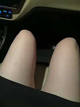 Meii-meyy online show from 12-21-25, 04:14