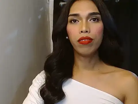Snapshot of angelaxmonroe chatting on 05-07-26, 02:00 angelaxmonroe online show from 05-07-26, 02:00