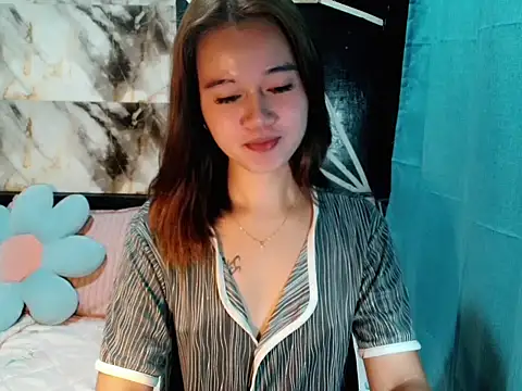 Snapshot of urgirl_mikah chatting on 12-03-25, 04:42 urgirl mikah online show from 12-03-25, 04:42