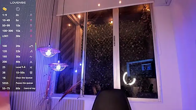 EvelynZoe online show from 10-28-25, 05:00