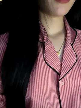 Snapshot of Nancy68 chatting on 11-14-25, 04:17 Nancy68 online show from 11-14-25, 04:17