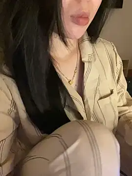 Snapshot of Nancy68 chatting on 03-06-26, 04:58 Nancy68 online show from 03-06-26, 04:58