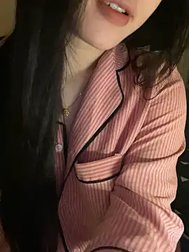 Snapshot of Nancy68 chatting on 03-16-26, 05:35 Nancy68 online show from 03-16-26, 05:35