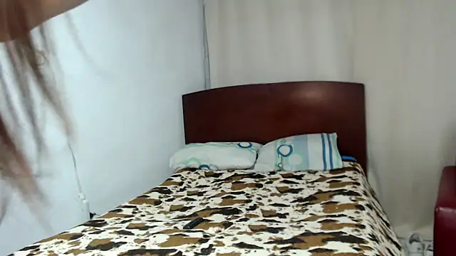 Snapshot of sex_anal_room chatting on 10-18-25, 01:19 sex anal room online show from 10-18-25, 01:19