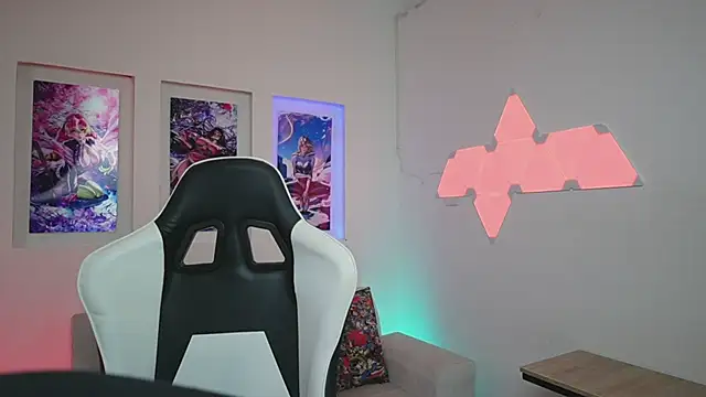 NicoleCrawft online show from 09-10-25, 07:03