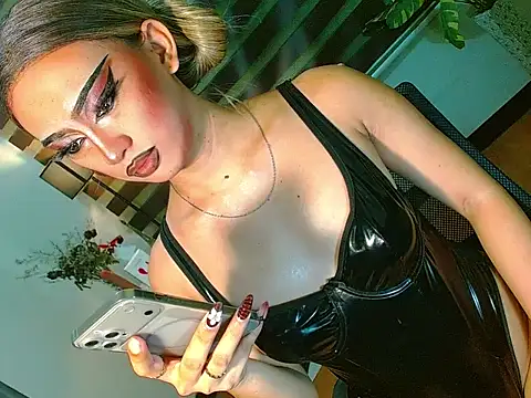 Queen yasii 88 online show from 04-23-26, 02:41