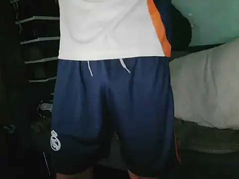 Snapshot of boyhigh1997 chatting on 11-13-25, 05:45 boyhigh1997 online show from 11-13-25, 05:45