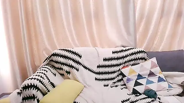 Tsia-Die online show from 10-10-25, 05:17