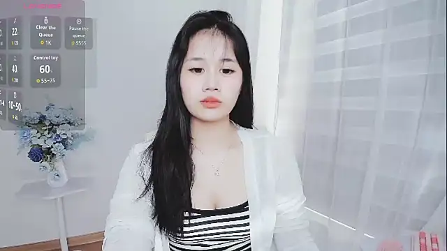 Snapshot of -Rose-Lucky- chatting on 10-28-25, 01:20 -Rose-Lucky- online show from 10-28-25, 01:20