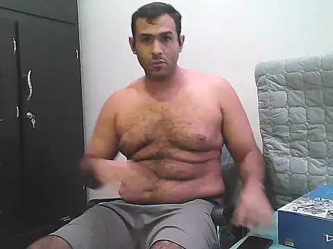 morenocabro10 online show from 10-04-25, 01:58