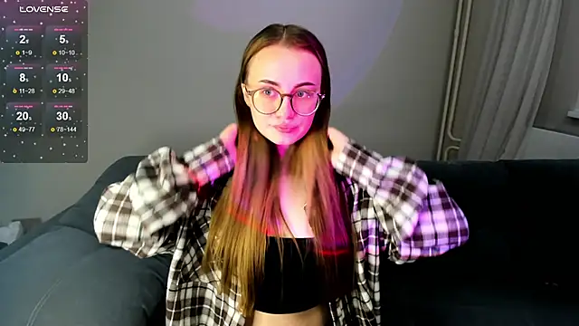 Snapshot of MewStella chatting on 11-23-25, 07:02 MewStella online show from 11-23-25, 07:02