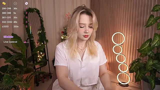 LauraWifeness online show from 12-22-25, 05:37