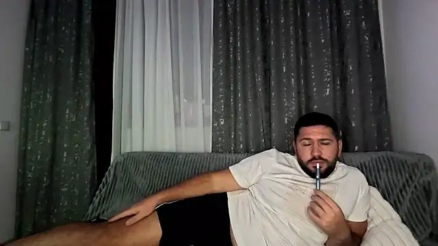 Gold Alpha Boy online show from 10-01-25, 07:20