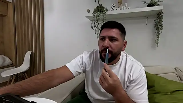 Gold Alpha Boy online show from 10-06-25, 02:36