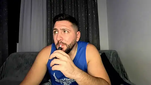 Gold Alpha Boy online show from 11-04-25, 05:23