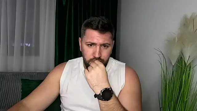 Gold Alpha Boy online show from 04-01-26, 07:11