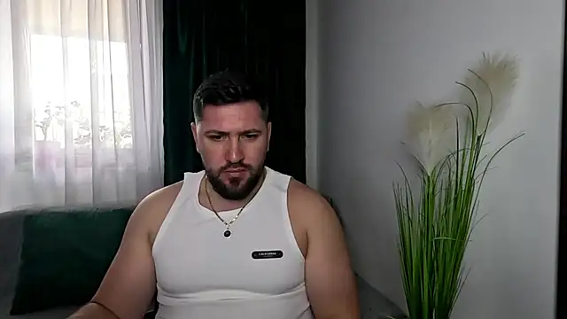 Gold Alpha Boy online show from 04-23-26, 01:57